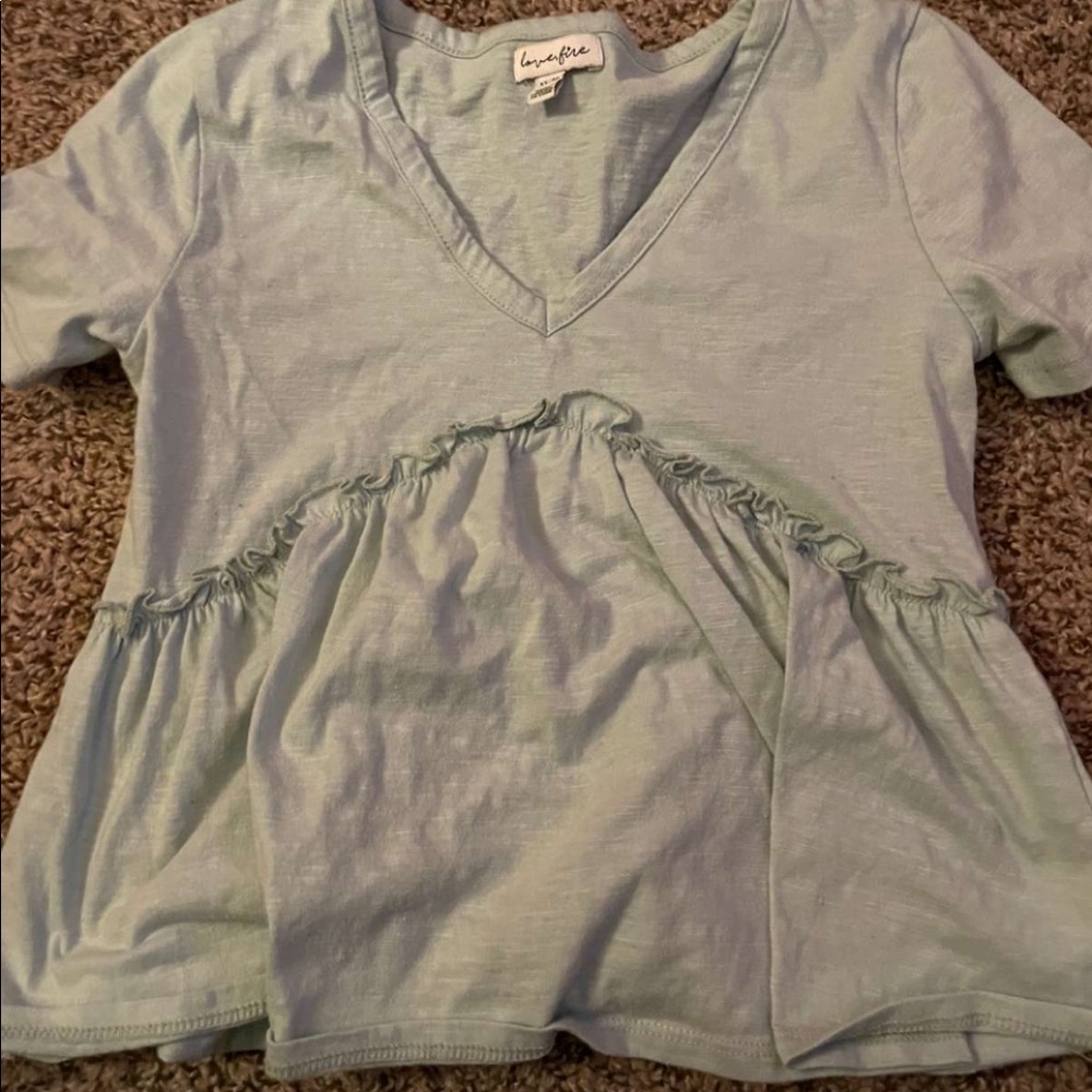 Cute mint green shirt!